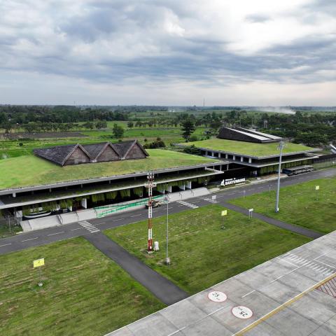 General view of the domestic airport that serves more than 1,100 passengers per day