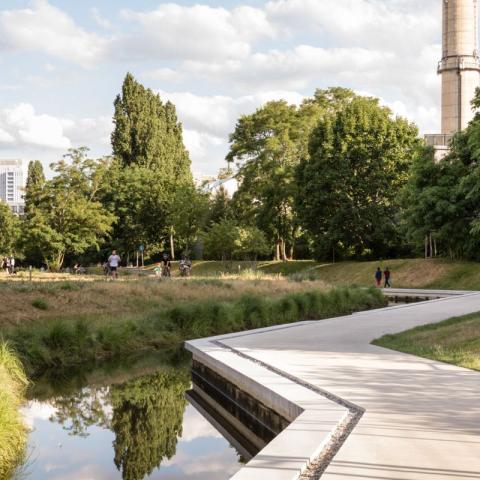 Walking path along the riverside