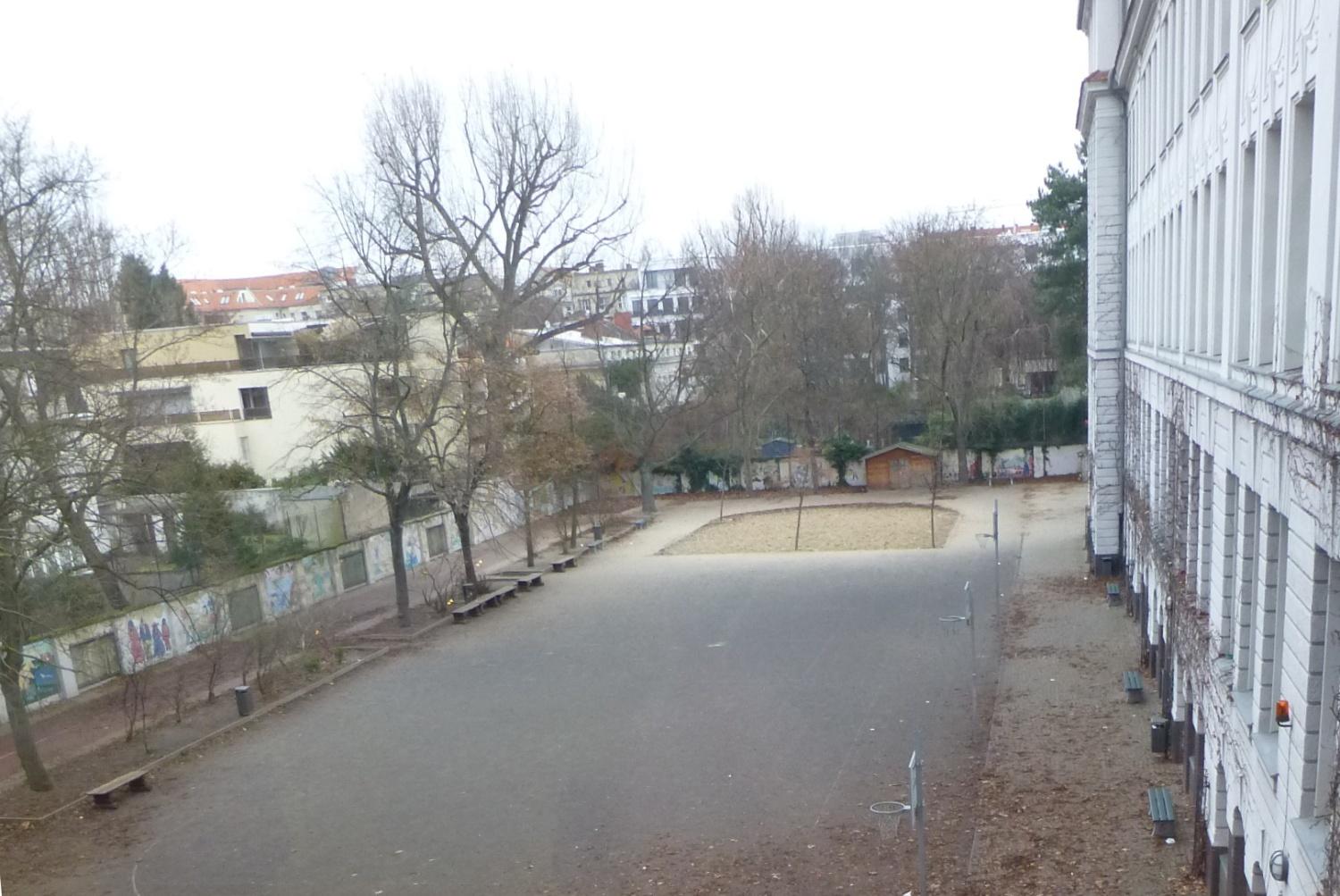  Green makes school 