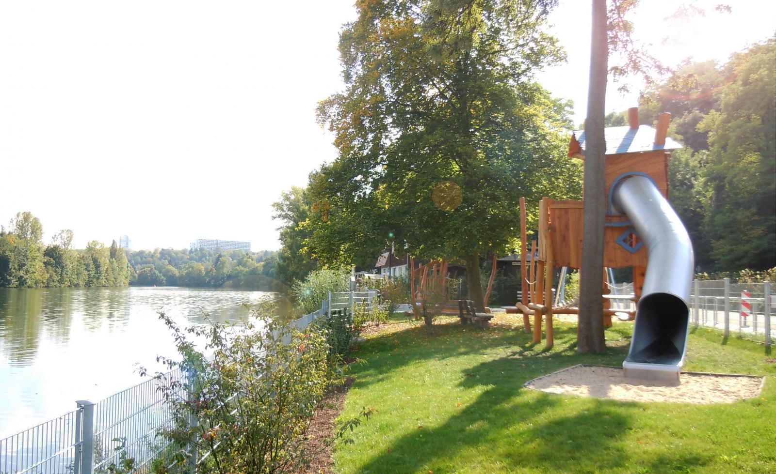 Playground at Uferpark Austraße (2017)